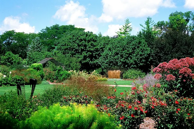 Luthy Botanical Garden